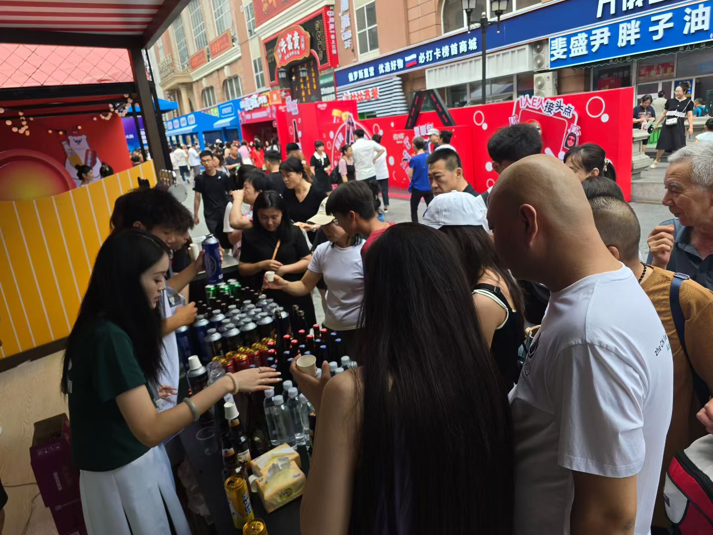 哈尔滨啤酒节品鉴现场